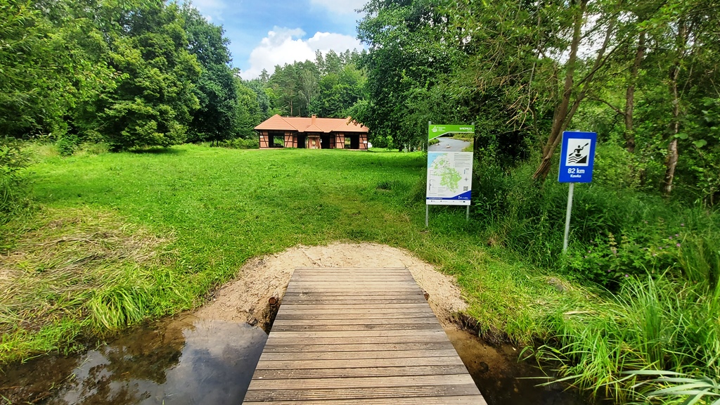 Nadleśnictwa Warcino zadbało o kajakarzy na Wieprzy